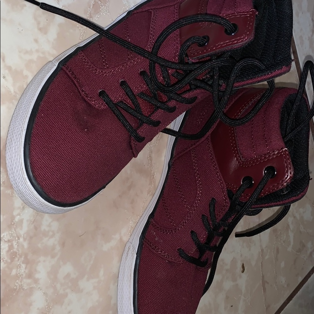 Boys shoes